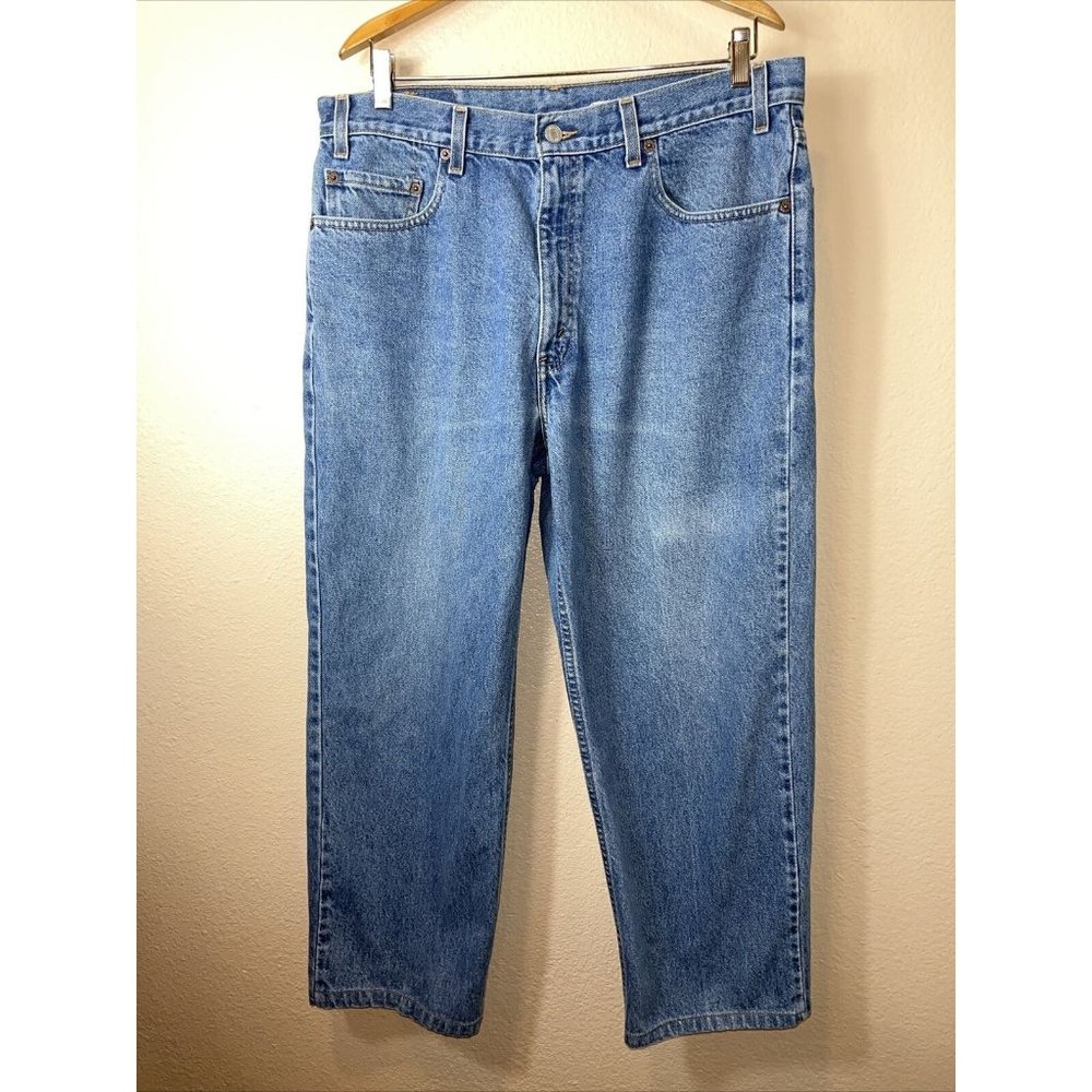 Vintage Y2K Levis  Relaxed Straight Fit Jeans TAG 36x30 ACTUAL  36x27 Hemmed